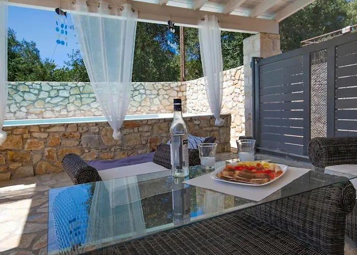 Dom wakacyjny Julia House By Paxosretreats Mpogdanatika